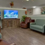6-spring-hill-memory-care-communtiy-tv-lounge