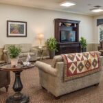 8-hickory-gardens-resident-tv-lounge
