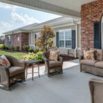 Outdoor-seating-St-Louis-County_ukwrea