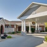 drive-up-at-springfield-skilled-nursing_dpt7vk