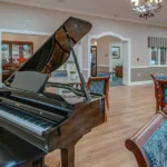 sikeston-assisted-living-piano-room_x5lped
