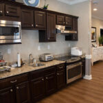 z-2-Cottages-Clubhouse-DIning-Area